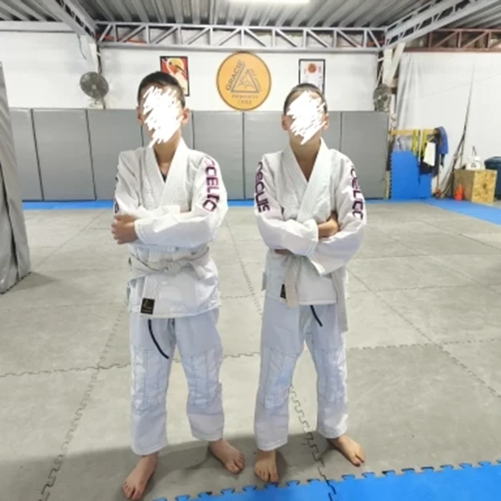 

Thin Brazilian Kimono Jiu Jitsu New Training Kids Adult BJJ GI MMA Custome 3 Colors Kimonos for Jiu-Jitsu Men with White Belt