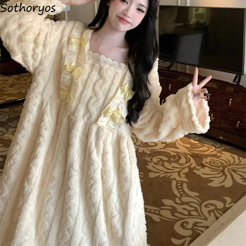 

Ночные рубашки женские Мешковатые коралловые бархатные нежные Утепленные зимние Сердечко с оборками дизайнерские домашние популярные повседневные для студенческого общежития