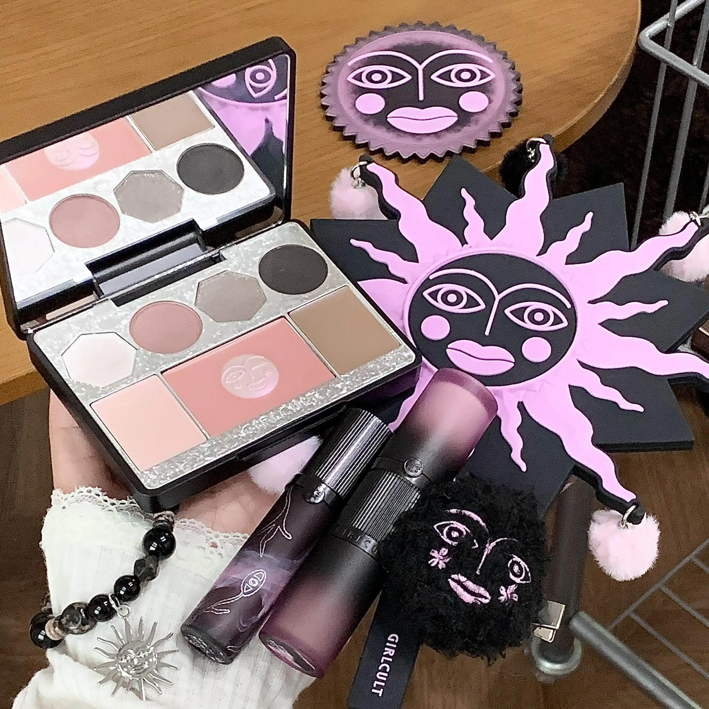 Girlcult Eyeshadow Highlight Blusher Palette Facial Comprehensive Disc Shdow Contouring Brighten Long Lasting Makeup