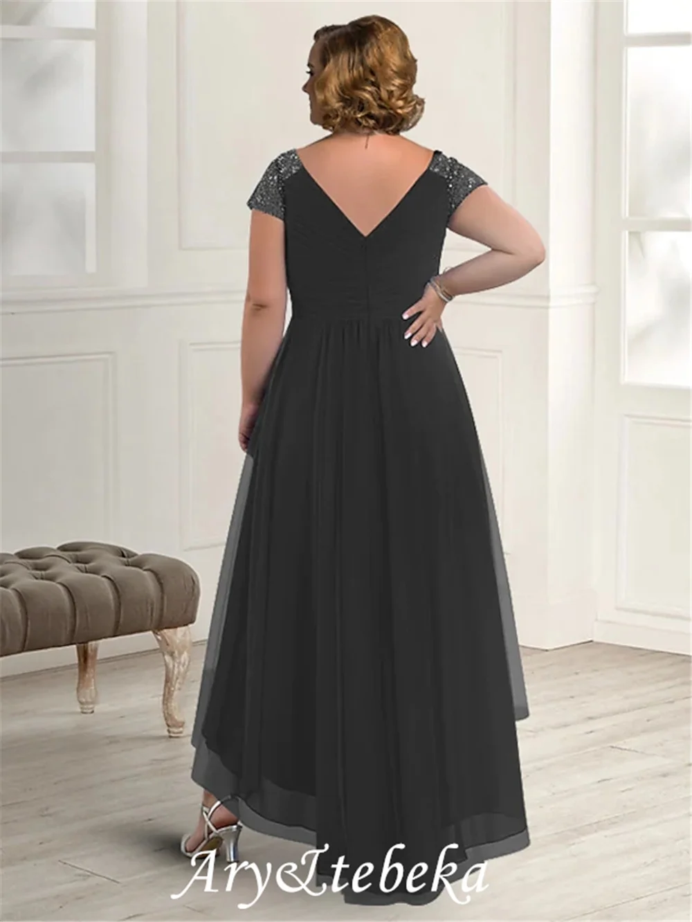 A linha mãe da noiva vestido plus size elegante decote em v assimétrico andar comprimento chiffon manga curta com pregas miçangas