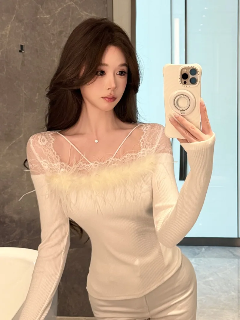 

Pure Desire Lace Trim Patchwork Cross Ba Crop Top Slimming Design Sensation Small ence Interest Furry Detail Top