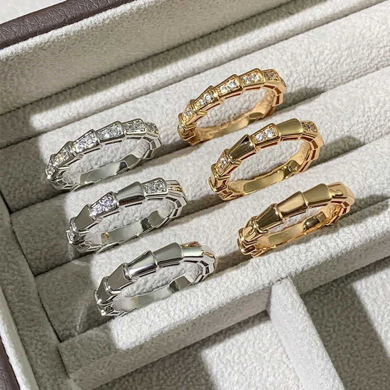 

2025 Новое высококачественное серебро 925 пробы, кольцо из змеиной кости с глянцевым бриллиантом, розовое золото, модное легкое роскошное парное кольцо с полным бриллиантом