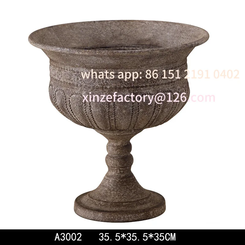 

Customizable European retro wrought iron flower pot handicrafts, high-footed trophies, old flower utensils, home metal vase