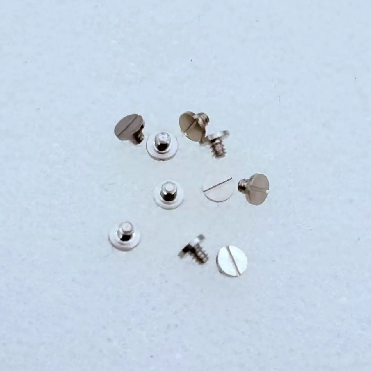 Watch accessories, Japan NH35 NH36 movement, complete set of screws, clamp plate, calendar shift, large steel wheel screws Sold