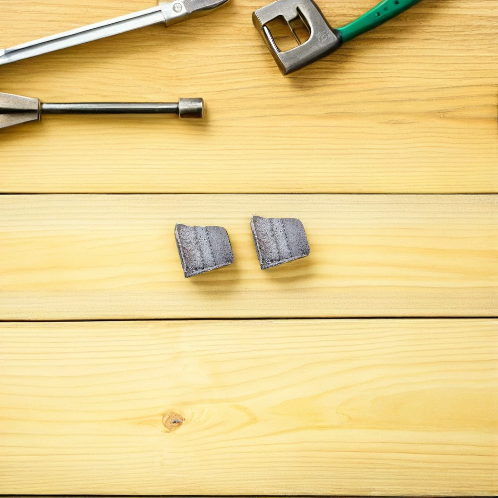 

10Pcs Iron Wedges Axe Handle Wedges Hammer Fixing Accessory Replacement Repair Tool Handle Wedge Durable Metal Outdoor Garden