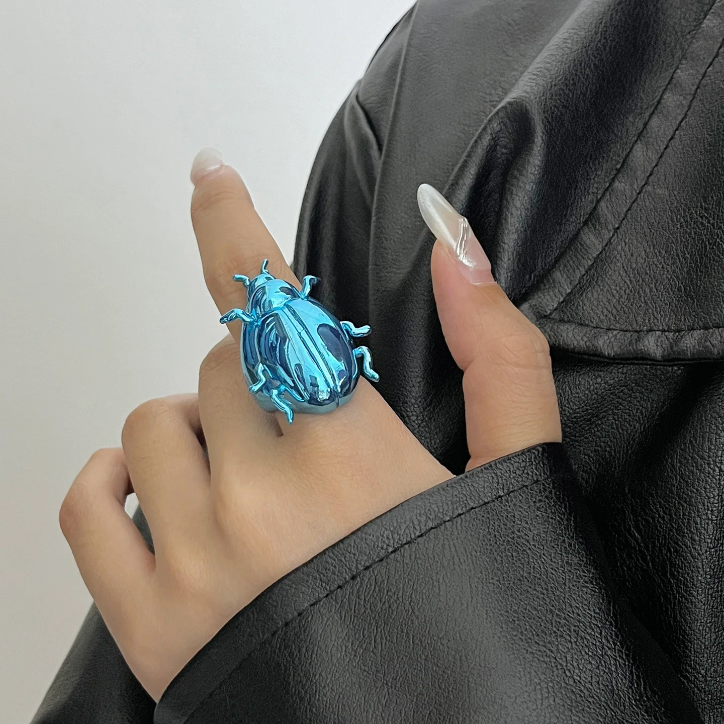 European American Niche Design Metal Beetle Open Rings For Women Light Luxury Unique Insect Index Finger Rings Trendy