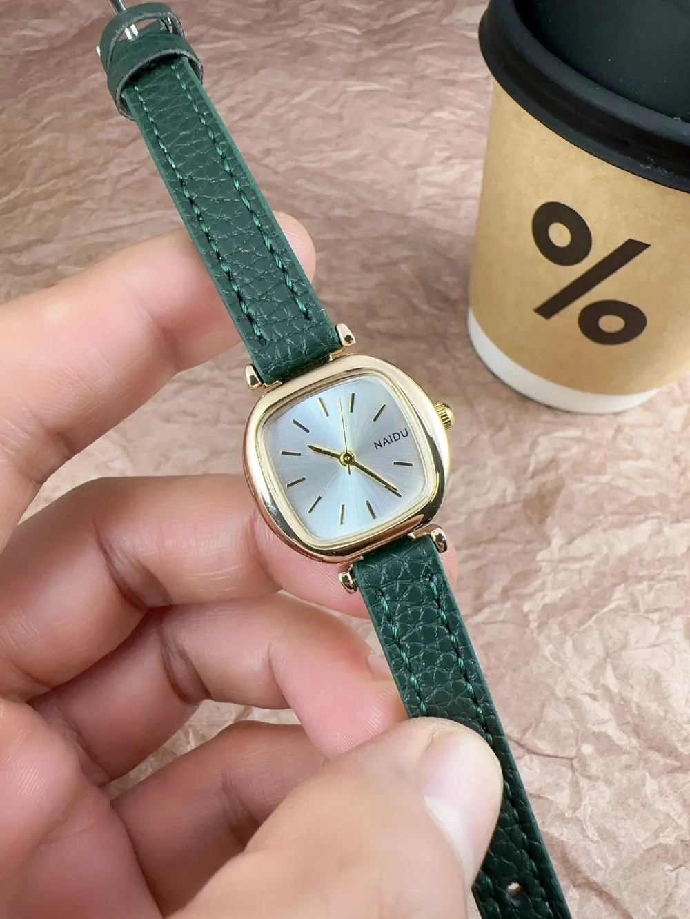 Heißer Verkauf Damen-Uhr Einfaches Kleines Zifferblatt Quarzuhren Luxuriöses Damengeschenk Armbanduhr Modische Studenten-Lederarmbanduhr Relógio – Detail 6