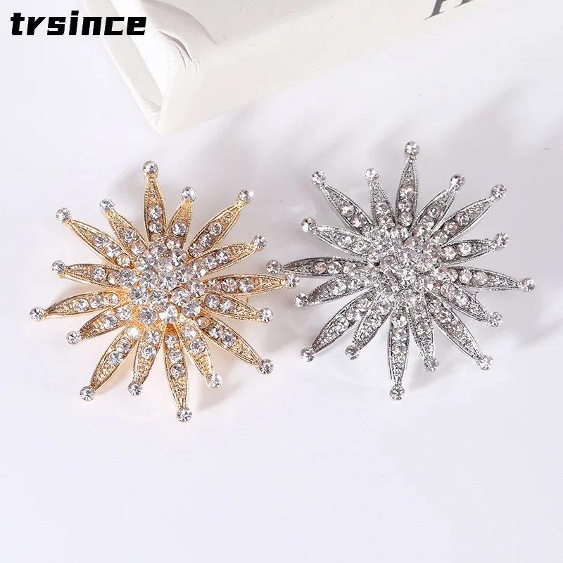 Fashion Sunflower Brooch Flower Brooches Ladies Accessories Elegant Simple Temperament Jewelry for Women