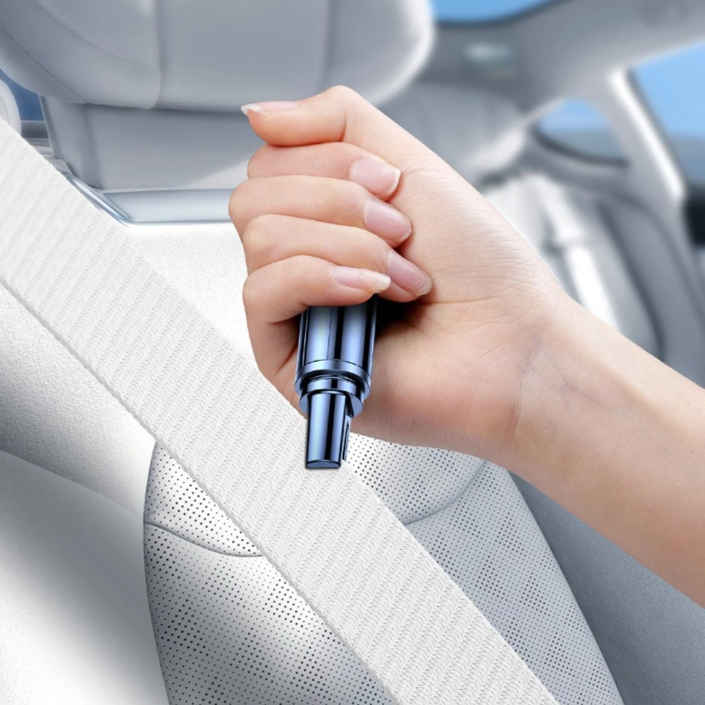 مطرقة كسر نافذة البقاء على قيد الحياة الصغيرة الجديدة في حالات الطوارئ، سكين قطع حزام الأمان، مطرقة أمان السيارة متعددة الوظائف