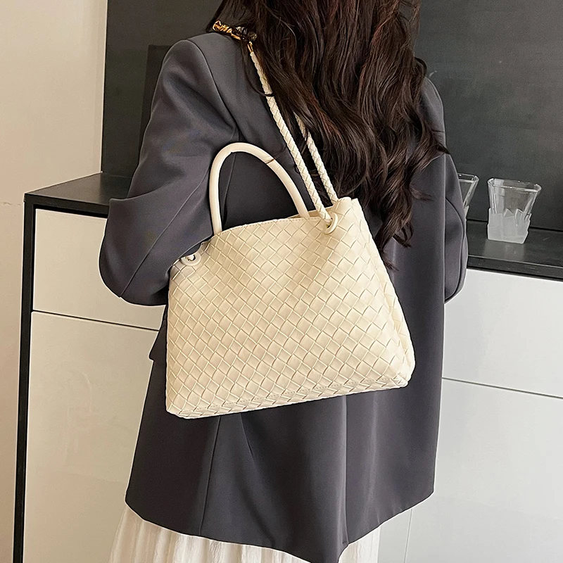 

Компактный женский клатч, тонкий дизайн, подходит для небольших предметов, идеально подходит для вечерних прогулок, быстрых стильных вечеринок