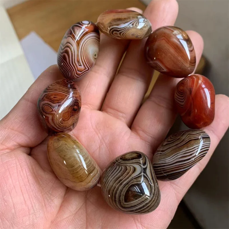 Silk Thread Agate Bracelet view 4