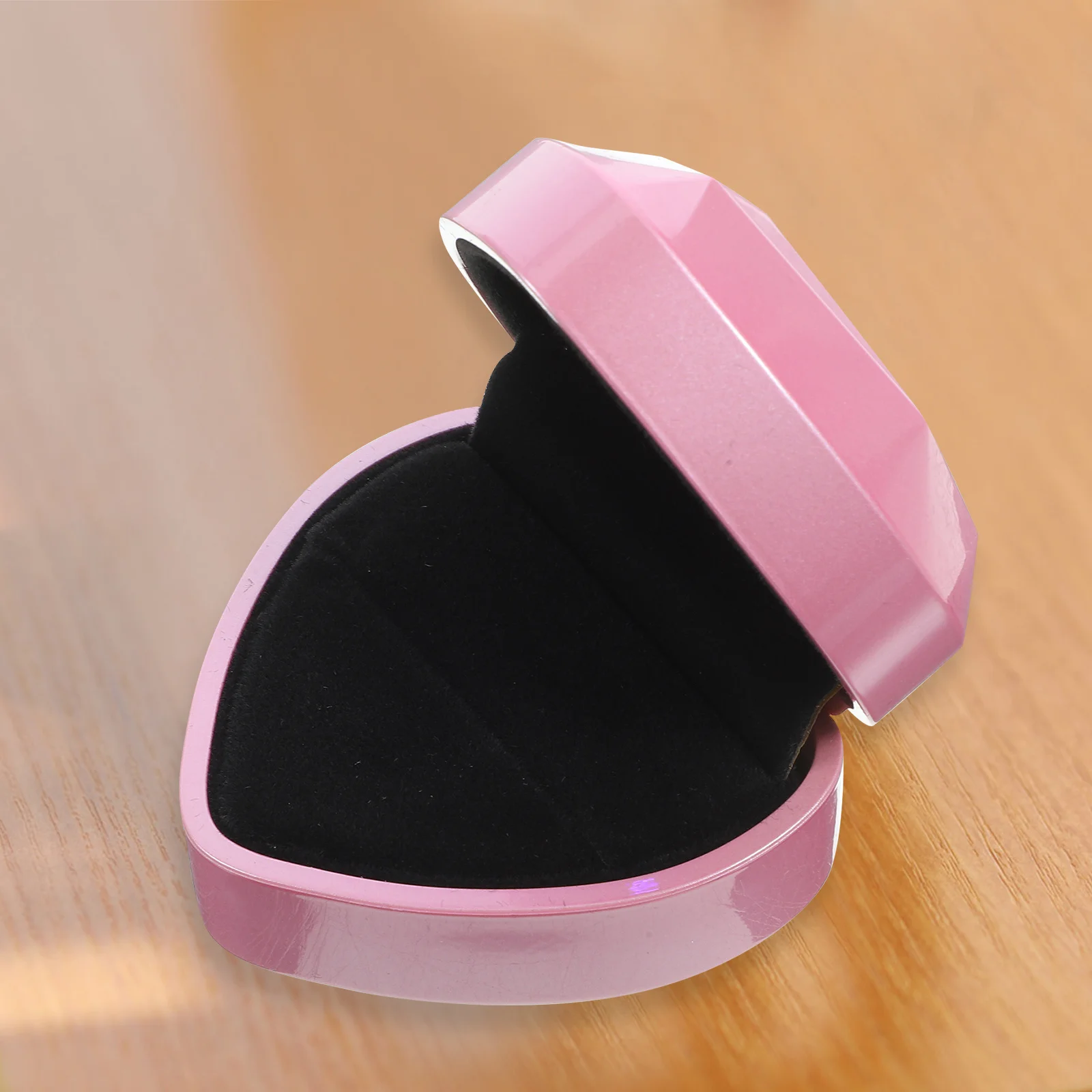 صندوق خاتم على شكل قلب Led مع حامل عرض مجوهرات خفيف أوتوماتيكي لحقيبة هدايا تخزين خاتم الزواج والخطوبة