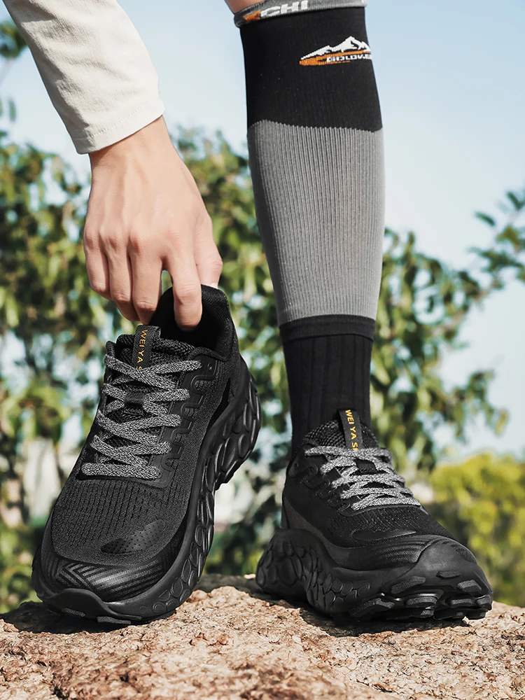 

Men's Chunky-Sole Hiking Trail Running Shoes for Walking and Jogging All-Terrain Running Sports Shoes for Active Leisure