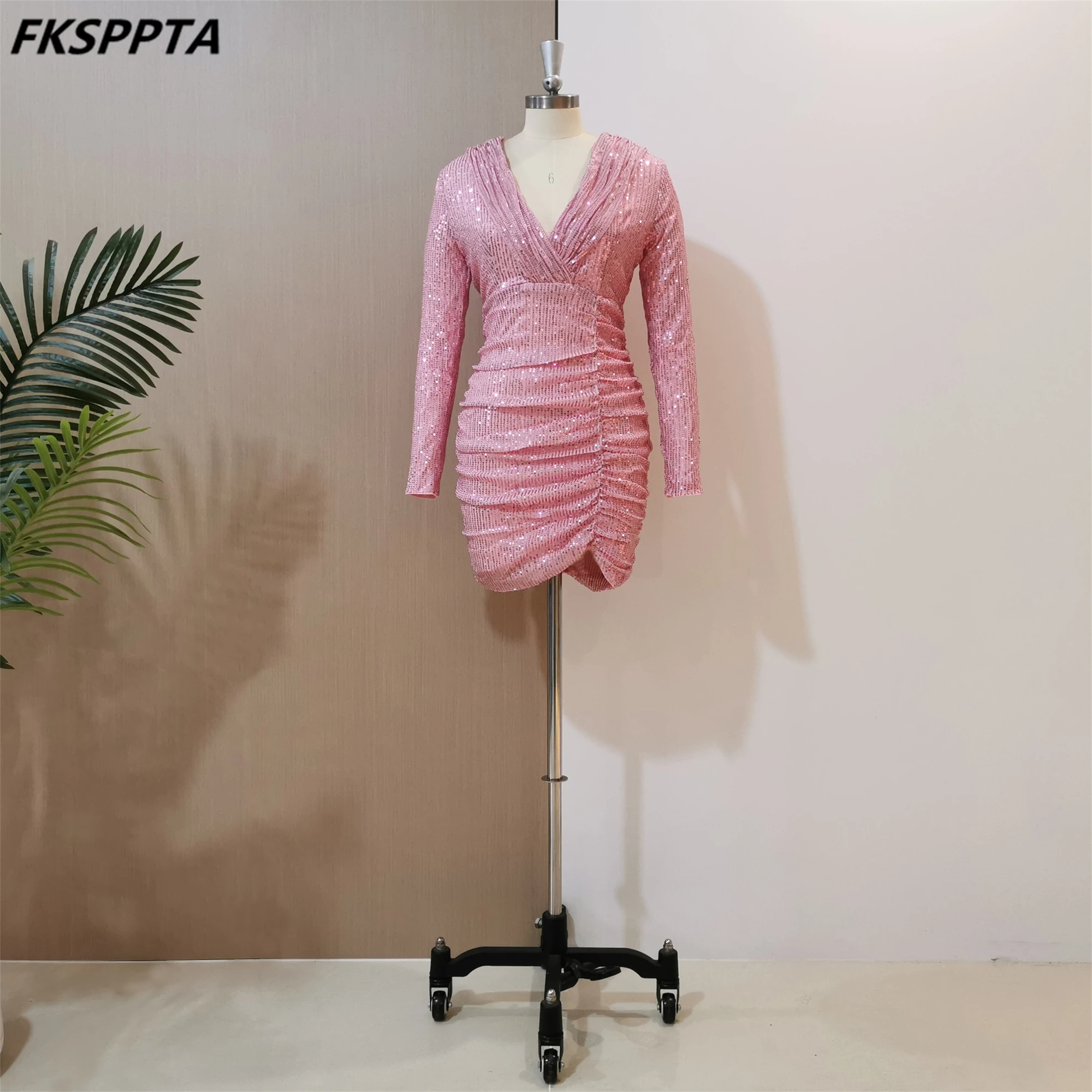 New 2024 Pink Short Prom Dresses Full Sleeves Sheath Pleats Elastic Sequin Cocktail Wedding Party Birthday Women Gowns Wholesale