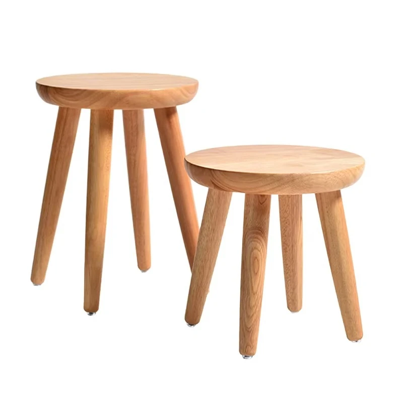 Japanese-style solid wood stools are minimalist, designed for use directly from the dining room in the bedroom or apartment