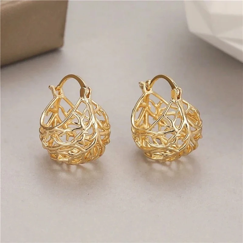 Huitan Gold Color Hollow Hoop Earrings Women Newly Designed Temperament Girls Ear Accessories Wedding Party Fashion Jewelry 2023