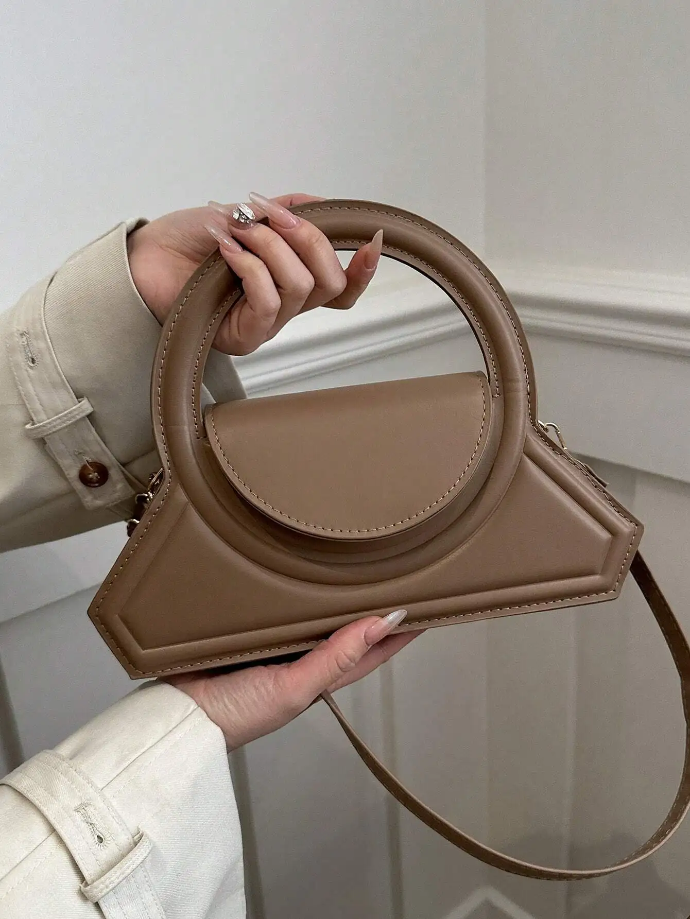 1 Fashionable Circular Hand-Held Shaped Bag, Solid Color Minimalist Crossbody Bag, Women's Shopping Handbag