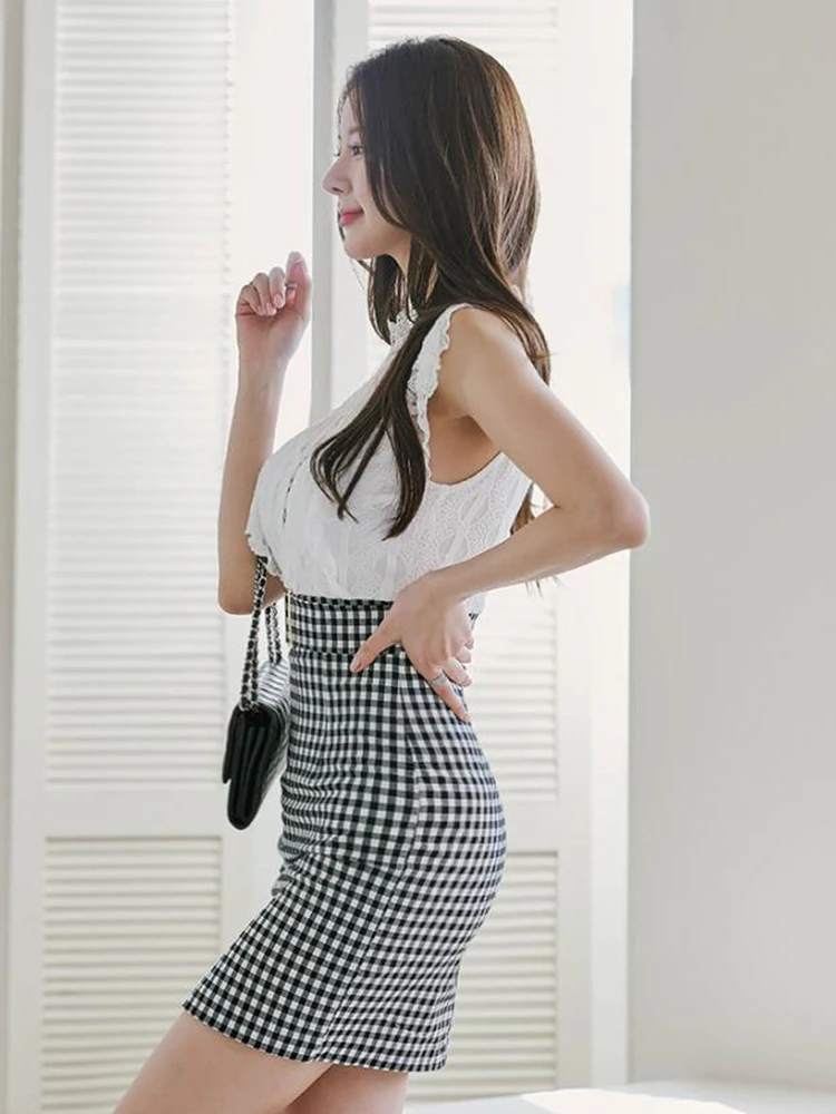 Nowe letnie fałszywe 2-częściowe krótkie sukienki dla kobiet Szykowne słodkie wydrążone seksowne bez rękawów Slim Mini Mujer Vestidos Street Clothes