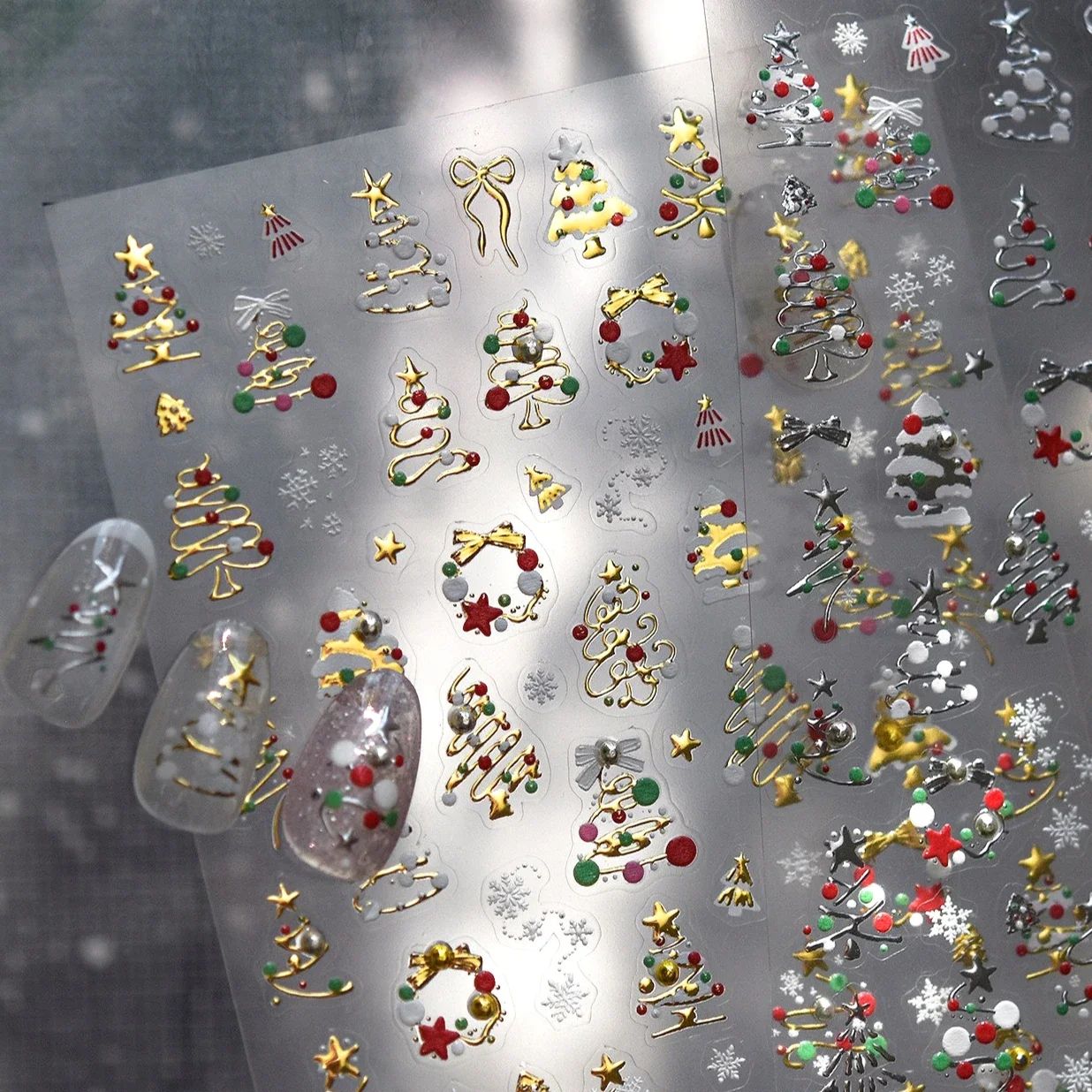 

Winter Gold Silver Christmas Tree Flowers Wreath Snowman Star Snowflakes Moon Santa Claus Crystal Ball Nail Art Stickers Decals
