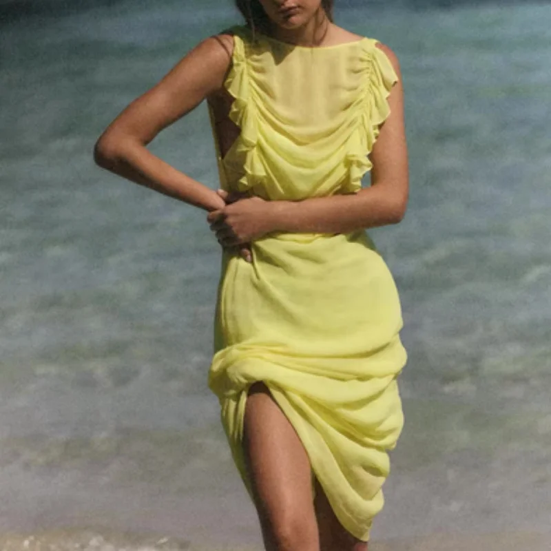 Summer 2026 New Women's Yellow Sleeveless Straight Collar Georgette Long Dress Holiday Style High Waist A-Line Skirt Casual Wear