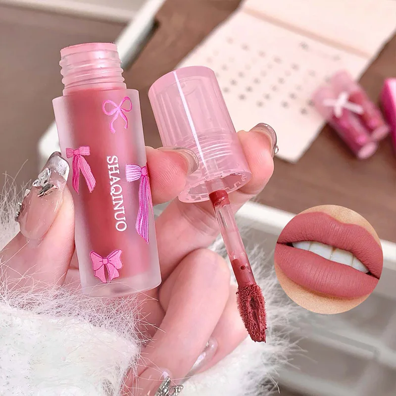 SHAQINUO 소프트 클라우드 필 립 무스: 가볍고 촉촉하며 오래 지속되는 포뮬러 - 자연스러운 피부에 딱 맞습니다.