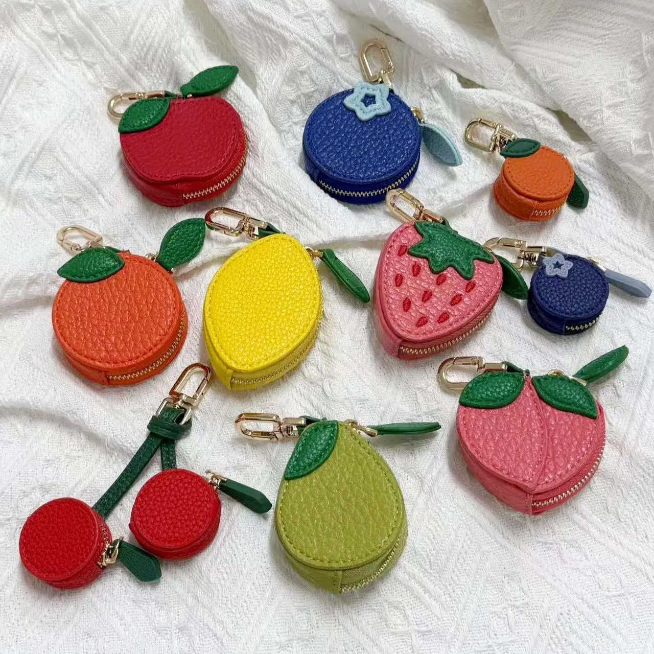 1PC Creative Cute Leather Fruit-Shaped Coin Purse Small Change Pouch Keychain For Men Women Bag Charm Car Keychain Jewelry Gift