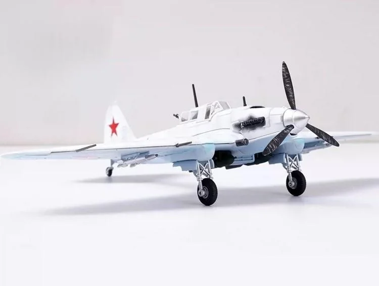 1:72 Scale Stream Soviet IL-2 Attack Aircraft IL-2A Ground Attack Aircraft Snow Camouflage Alloy Finished Model