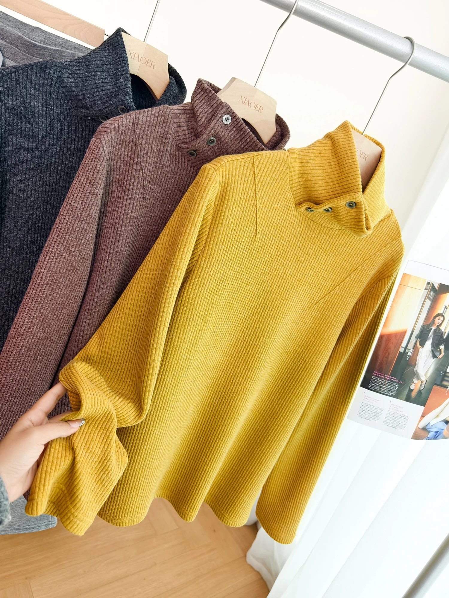 

Loose Fit Knitted Long Sve High Collar Signet Sti Design Large Version Women's T-irt Polyester Viscose Spandex Blend