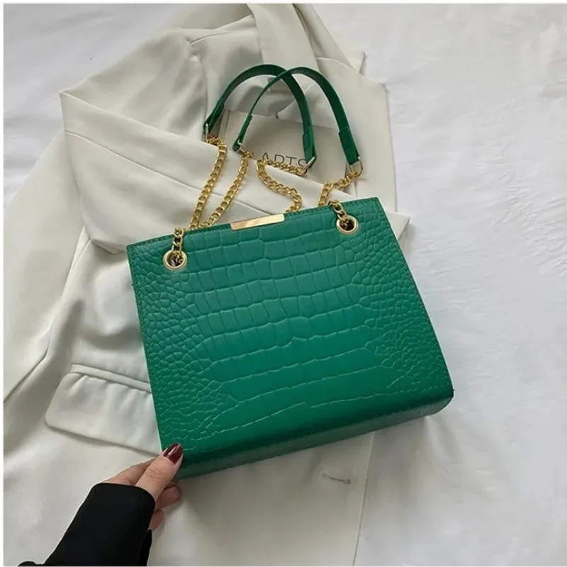 Women Large Capacity Shoulder Bag Female Girl Daily Travel Beautiful Classic Style Bag Messenger Bags