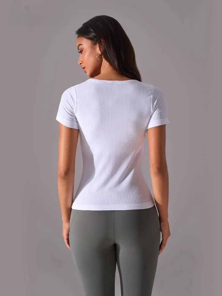 เสื้อยืดโยคะฟิตเนสผู้หญิง ระบายอากาศได้ดี กระชับสัดส่วน ชุดกีฬาฤดูร้อน ทรง U-Line สำหรับออกกำลังกาย