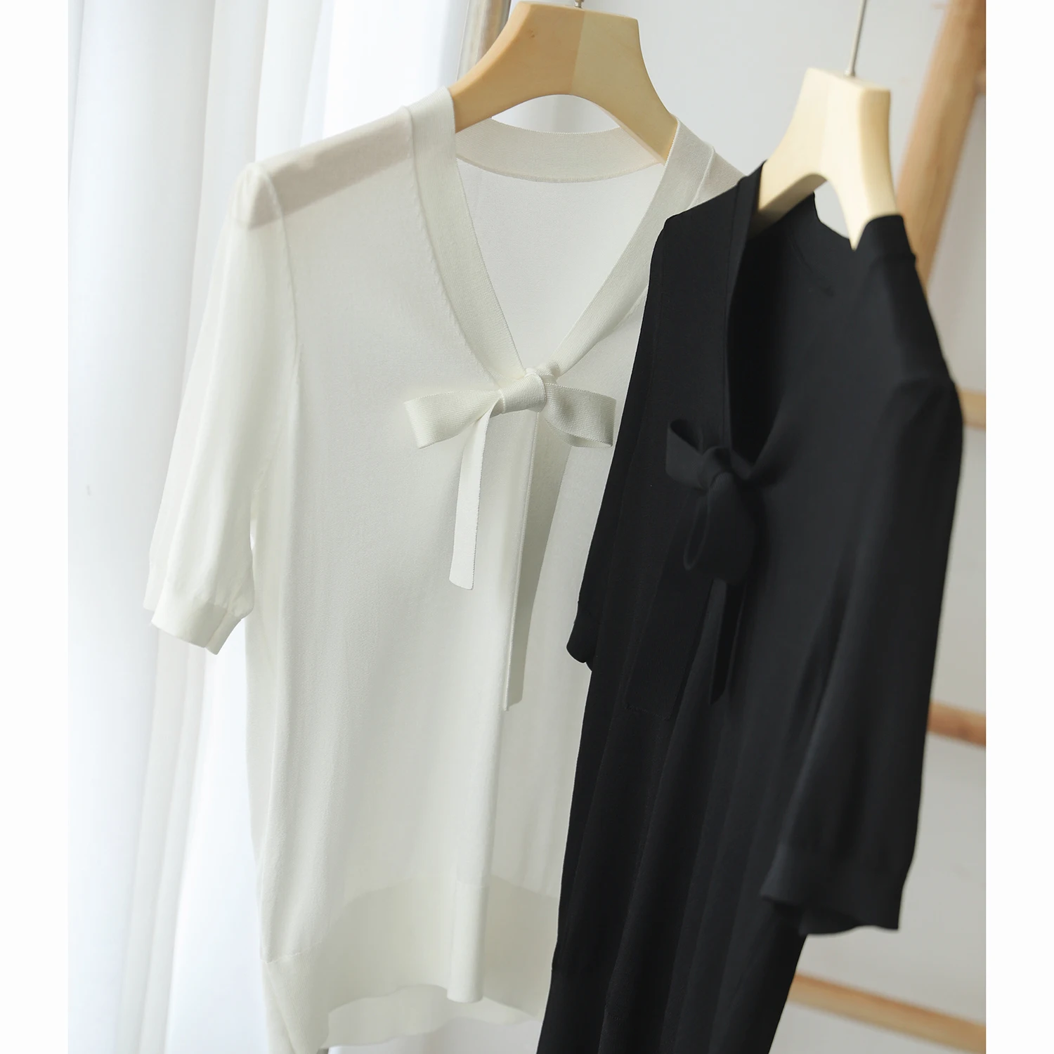 Maglioni Colletto con fiocco bianco Maglione lavorato a maglia Pullover da donna Nuovo maglione lavorato a maglia a maniche corte Pullover Donna Top Abbigliamento donna Q2661