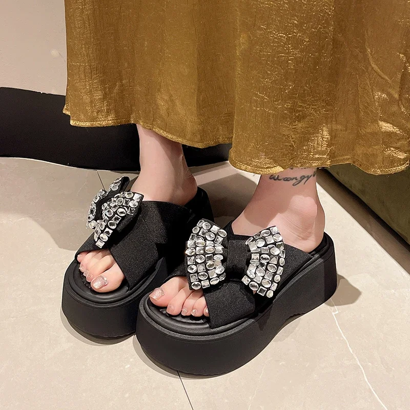 

Shoes Low Slippers Soft Butterfly-Knot Summer Clogs Woman Glitter Slides Platform Pantofle Comfort Beach Jelly 2024 Crystal New