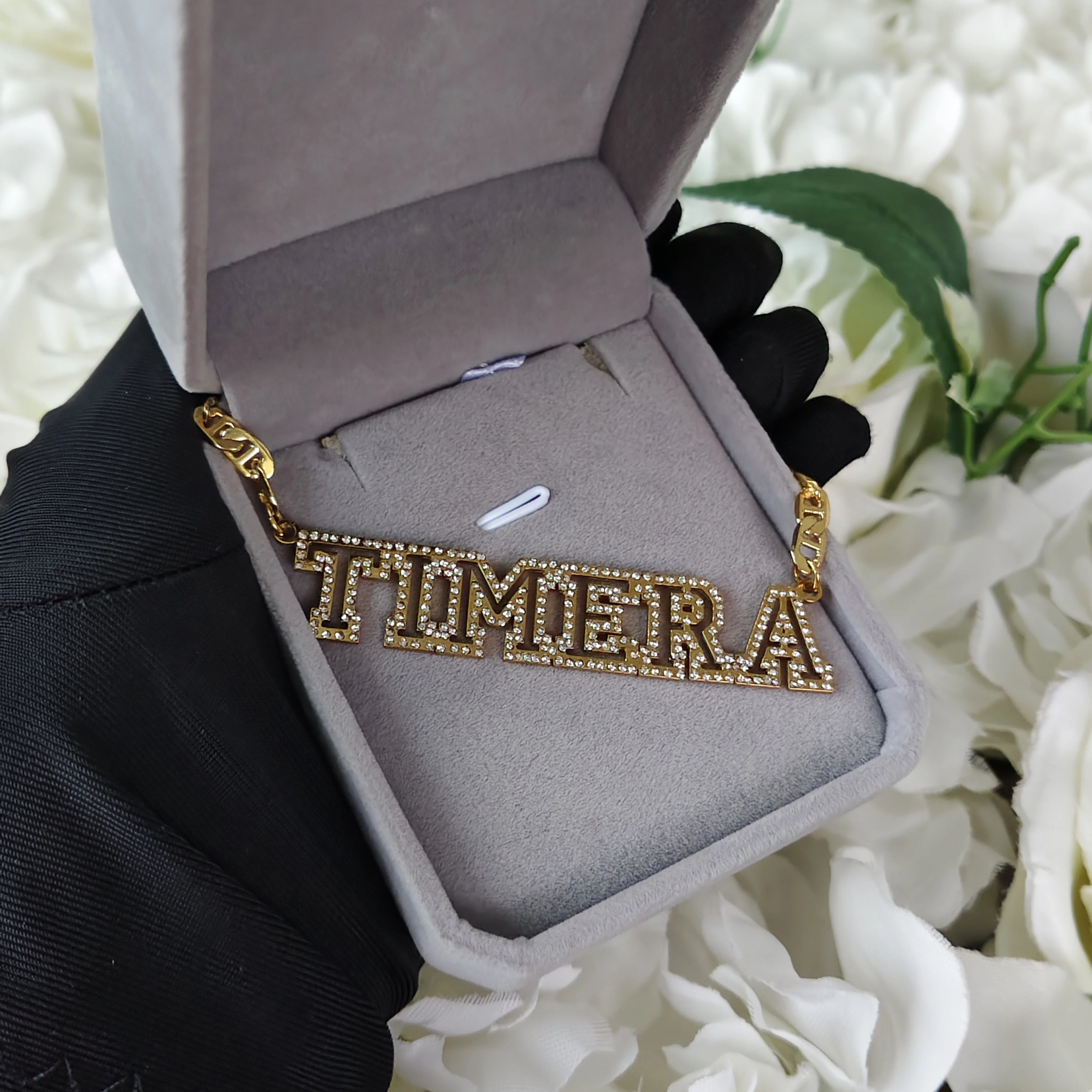 

DHQH Новое индивидуальное имя, полое ожерелье с бриллиантами, персонализированное ожерелье с буквами и бриллиантами, подарок на день рождения, прямые продажи от производителя