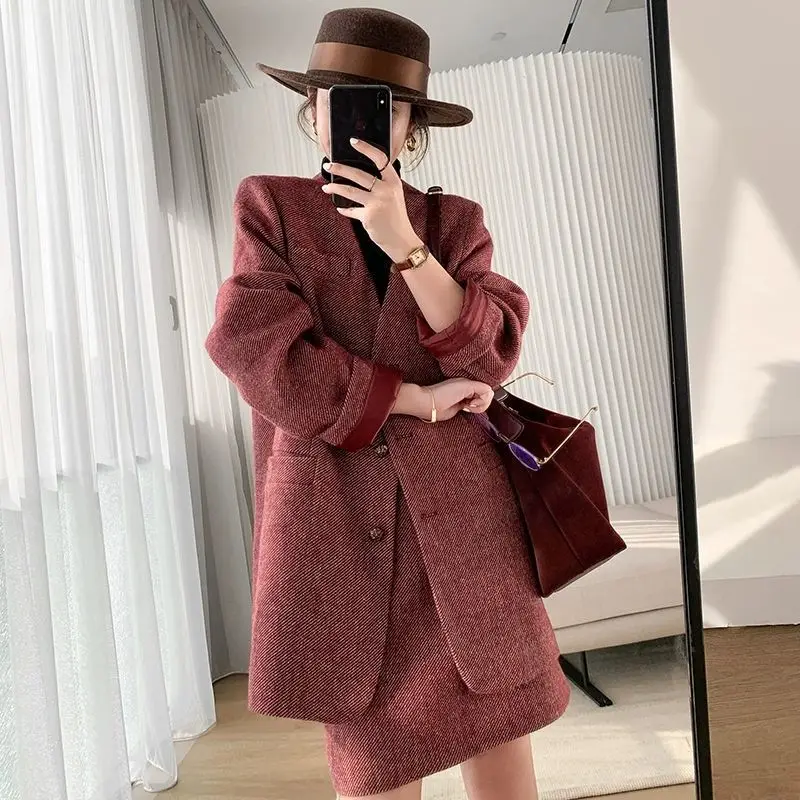 Retro Fashion Woolen Suit Women's 2025 Winter New Korean Version Collarless Suit Paired With Hip Hugging Skirt Two-Piece Set