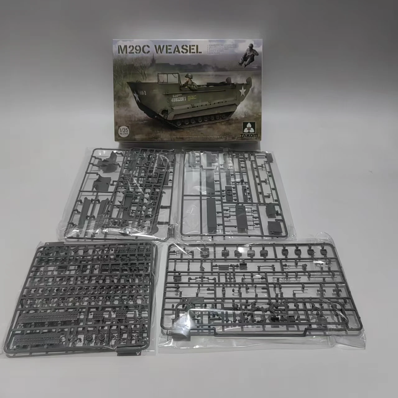 

Комплект сборной модели TAKOM 2208 1/35 M51 «DEGEM ALEF» Танк военный статический