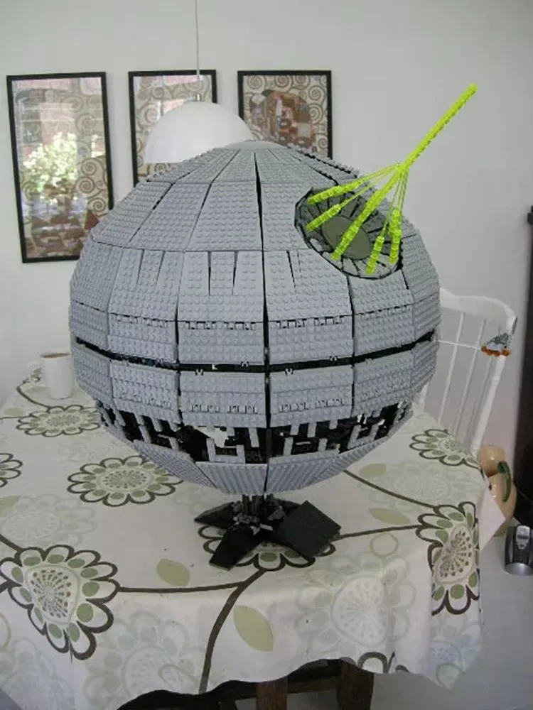 Com luzes led plataforma de navio rápido moc display estrela da morte grande final blocos de construção tijolos brinquedo presente compatível 10143