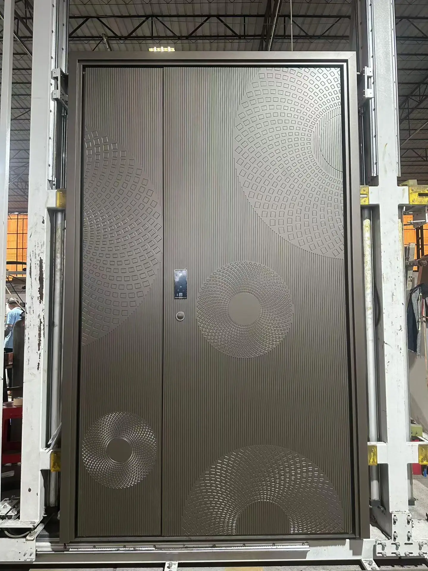 Trendy Design Intricately Carved Entrance Door Anodizing Rust Prevention Aluminum Alloy Front Doors Affordable Security Doors