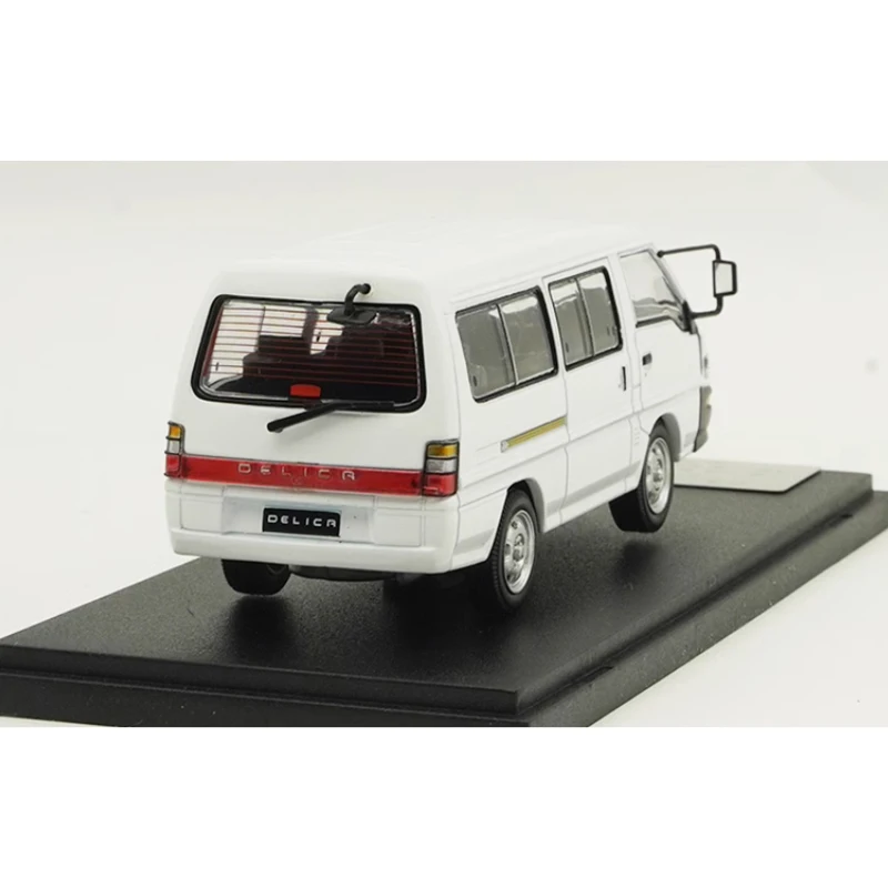 Diecast 1:43 Scale Delica Van Alloy Car Model Finished Product Collection Gift Static Model Simulation Toys Display