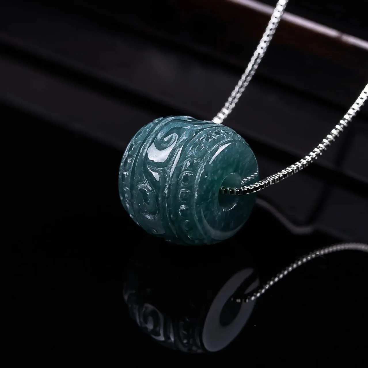 

Myanmar Jadeite Carved Bead Pendant Necklace Talismans Amulet Luxury Designer Real Jade Accessories Fashion Gifts for Women