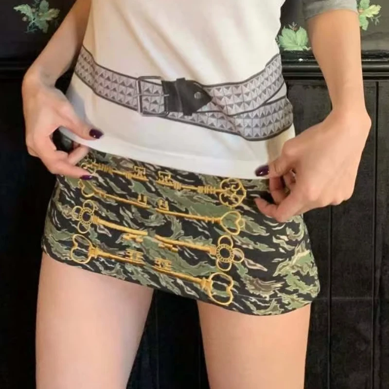 Subculture Street Retro Harajuku Casual Skirt Gold Key Pattern Printing Design Daily Commuter Joker Sexy Slim-fitting Hip Skirt