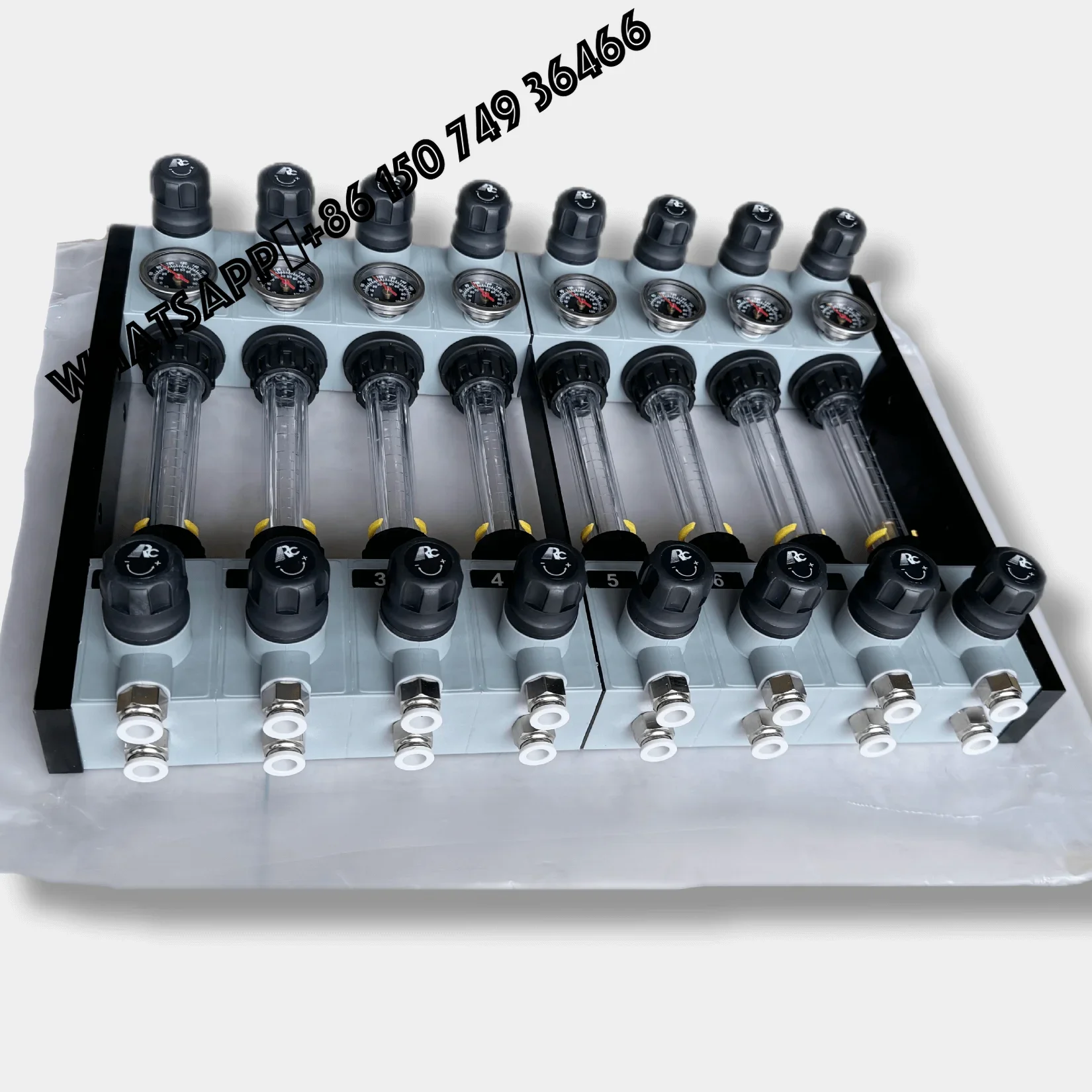 Cooling Water Flow Regulators Precision Injection Molding Machine Water Flow Distributor Perspective with Pneumatic Fitting