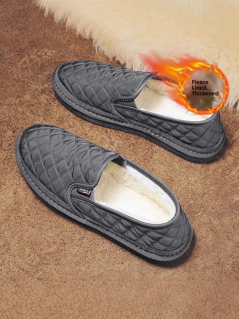 

Men's Winter Fleece Lined Casual Slip-On Soft Bottom Bean Bean Shoes Warm Cotton Shoes Old Beijing Cloth Shoes Leather Shoes