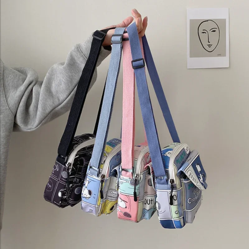 Snoopy Shoulder Bag Canvas Small Square Handbag Korean Style Student Versatile Women\'s Bag Letter Printed Crossbody Shoulder Bag