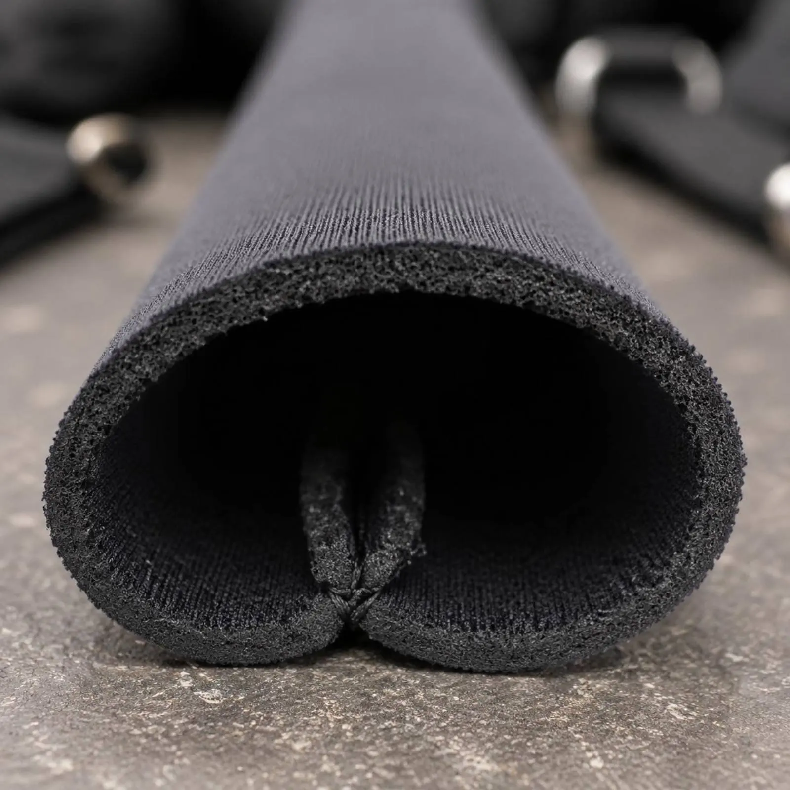 

Neoprene Crotch Strap Sleeve Wear Resistant Dive Harness Protector Neoprene Strap Cover Long-Lasting Underwater Backplate Pad