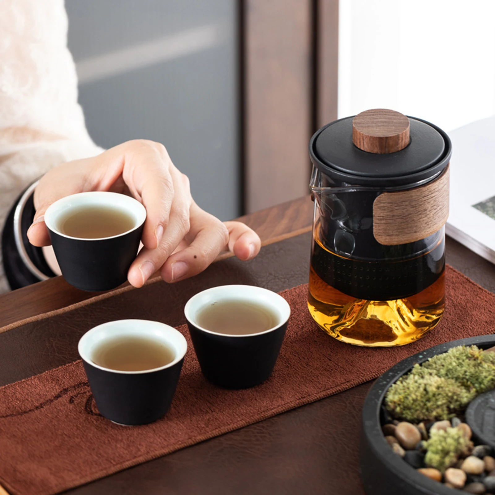 Tea Set Kung Fu Teapot Infuser Tea Set Travel Tea Set Wood Handle Kung Fu Tea Pot with Lid for Traveling Outdoor Picnic Hotel