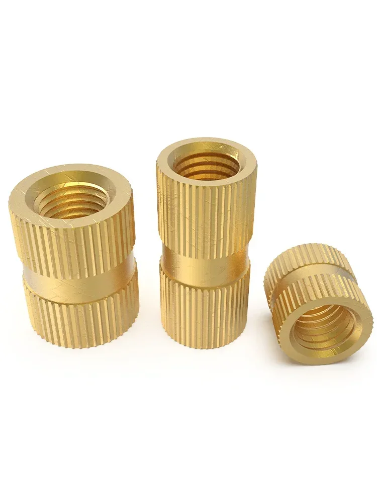 Латунная гайка с накаткой M3. Предварительно встроенные компоненты для литья под давлением и снятия фаски.
