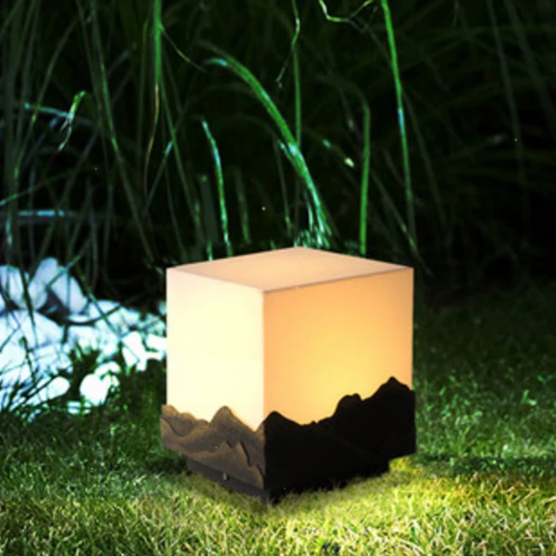 column head lamp outdoor new Chinese waterproof courtyard door column lamp outdoor lawn villa column lamp solar wall lamp