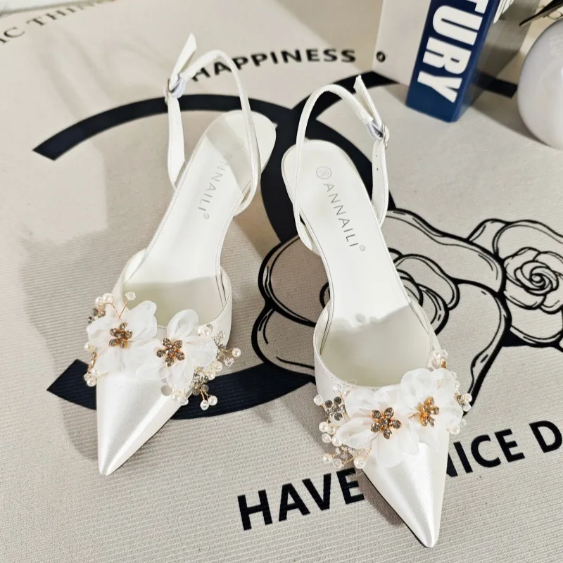 

French wedding shoe show, Hezhu wedding dress, Baotou bridal shoes, not tiring feet, new white low heeled women's shoes