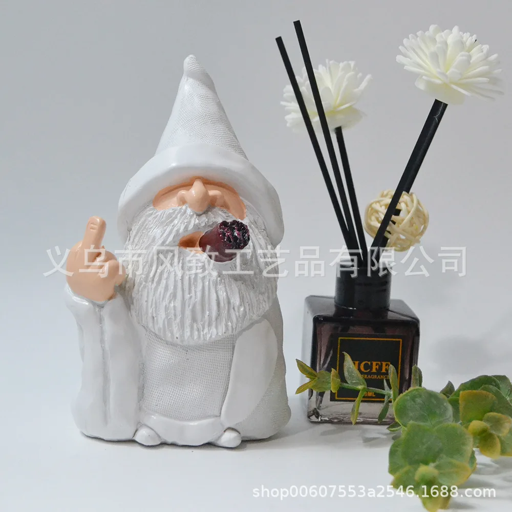 

‌White-Bearded Dwarf Garden Statue‌ - Handmade Resin Figure with Pipe for Outdoor
