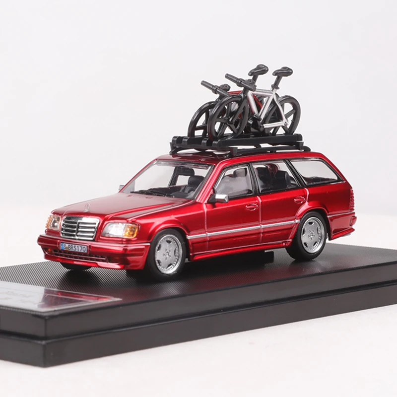 Mortal 1:64 S124 Diecast Alloy Model Car Silver / Gold Wheels Limited edition599